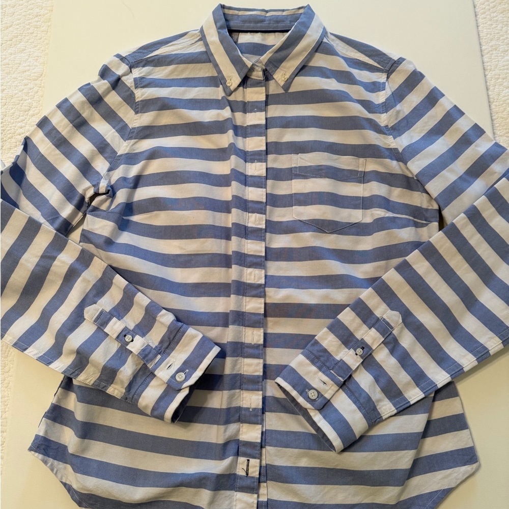 GAP Women's Striped Button-Down Oxford Shirt - Blue & White